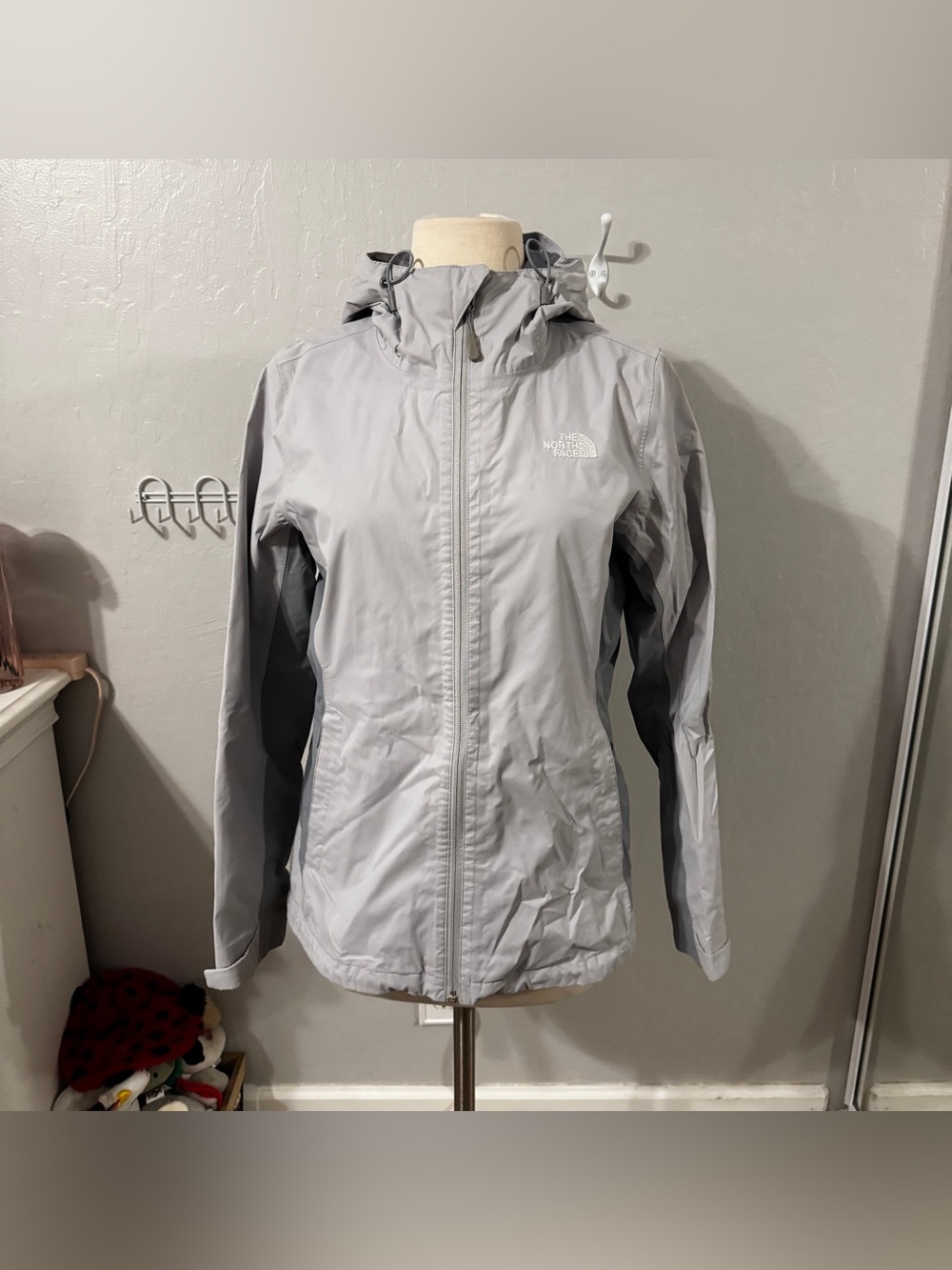 The North Face Dry Vent Light Gray Hooded Shell Jacket